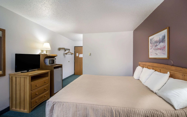 Rodeway Inn Gateway to Medora T-Roosevelt & Makoshika State Park