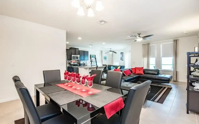 Fantastic 4 Bed 3 Bath Villa