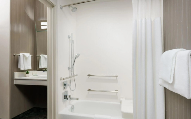 Courtyard By Marriott Dallas - Lewisville