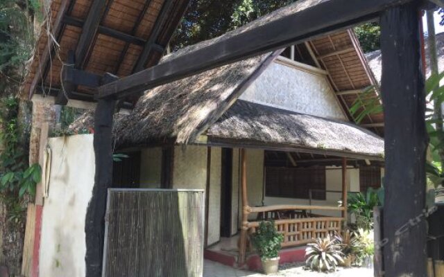 Ayette's Bamboo House Restaurant and Cottages