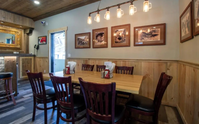 Best Western Plus Twin Peaks Lodge