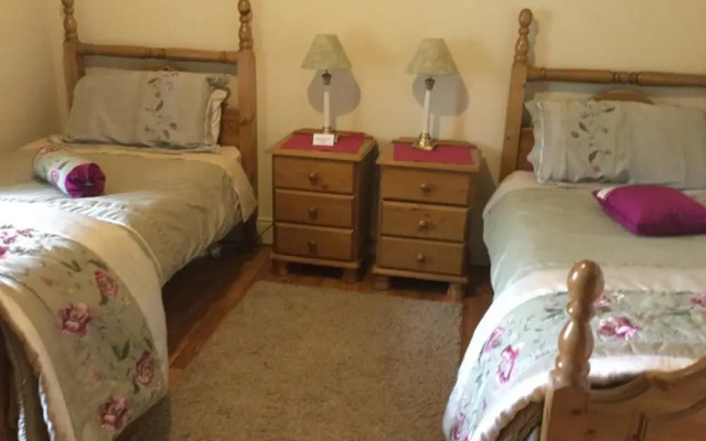 Dulrush Fishing Lodge and Guesthouse