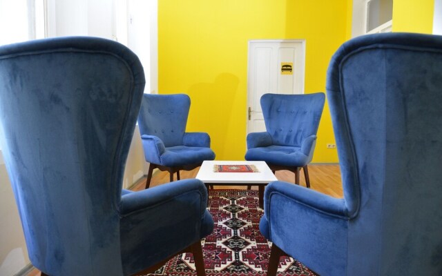 Mr. Hostel Baku