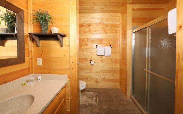 Howling Wolf - One Bedroom Cabin