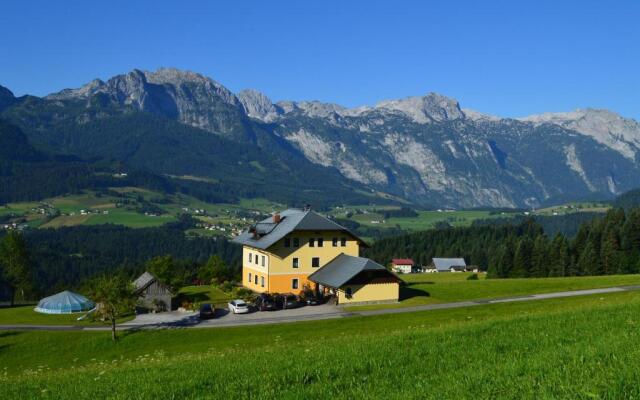 Landhaus Oberlehen - Ferienwohnungen in Abtenau