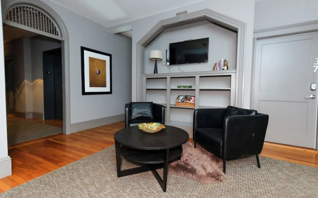 Maverick Suites at 89 Marion