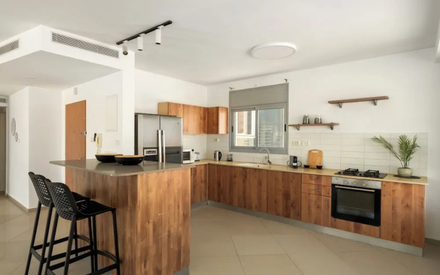 Sea View Beach Penthouse by Sea N' Rent