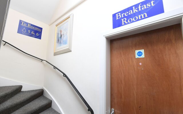 Rooms at the Royal