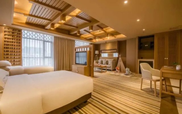 Vyluk J Hotel South Asian Garden Dianchi