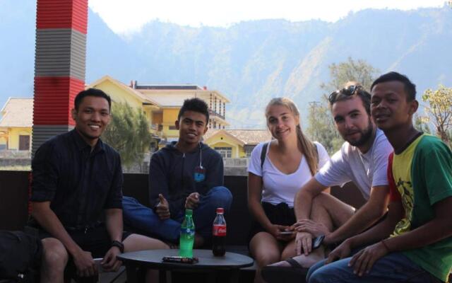Bromo Otix Guest House