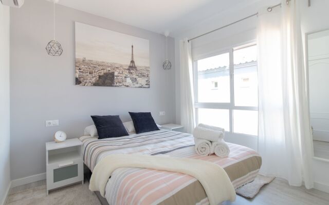 **** Luxury Terrace & Views Penthouse