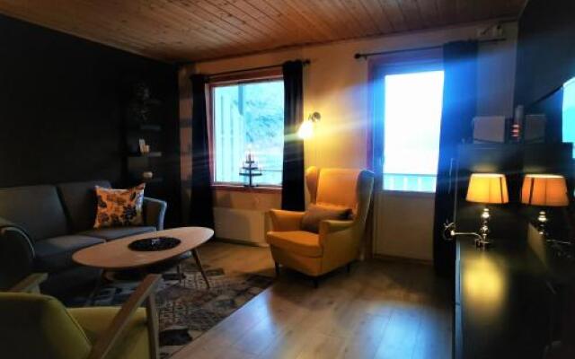 Flam Marina And Apartments