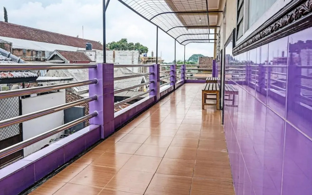 Graha Batu Mulia by OYO Rooms