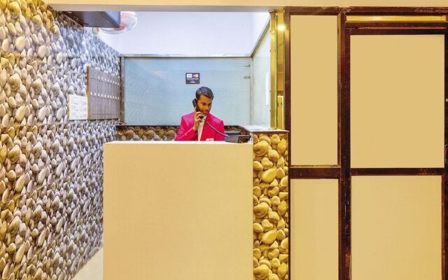 Oyo Flagship 29595 Hotel Akash Executive