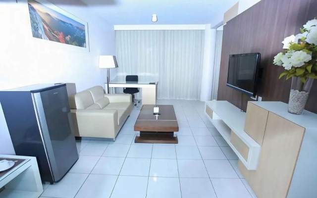 Royal Hotel n' Lounge