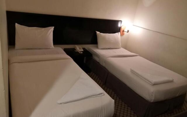 Hotel Sri Sutra PJ 222