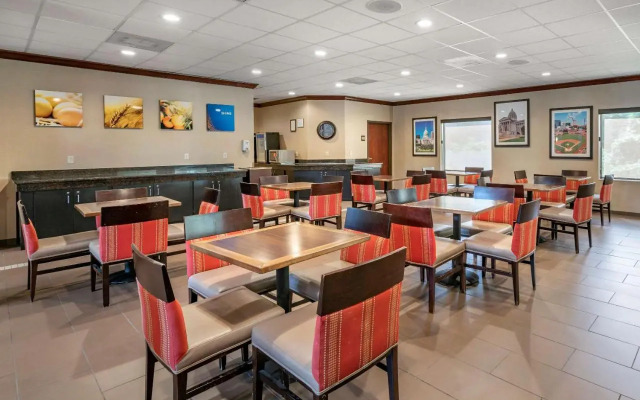 Comfort Inn & Suites O'Fallon - St. Louis Area