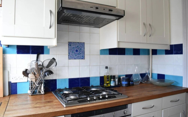 Cosy 1 Bedroom Flat in Quiet Area