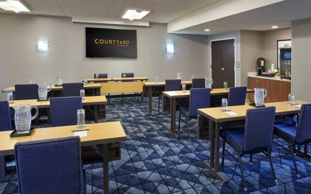 Courtyard Chicago Lincolnshire