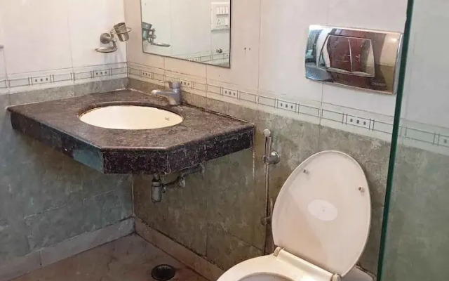 Hotel Royal India - South City 1