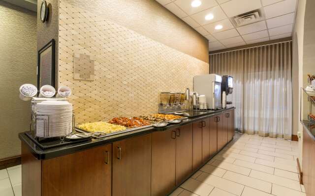 Clarion Hotel Convention Center