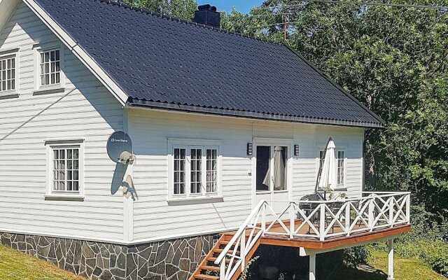 4 Star Holiday Home in Høvåg