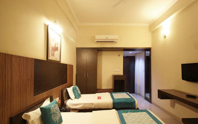 Hotel Center Point by OYO Rooms