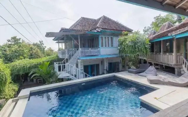 Golden Hill Cottage