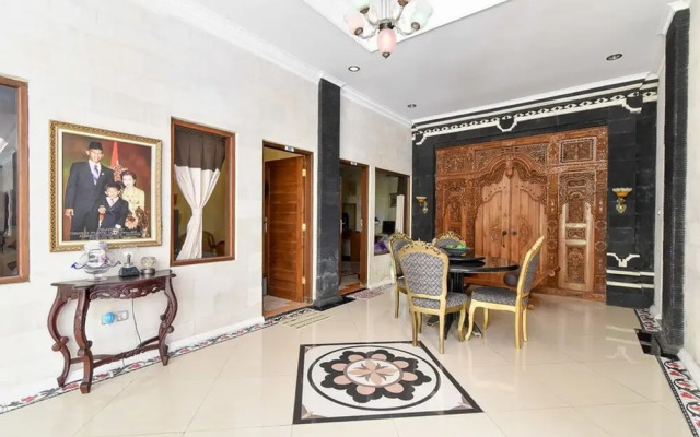RedDoorz Plus Near Benoa Square Bali