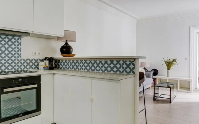 Secret Maillot Charming 1 Bed Apt in Paris