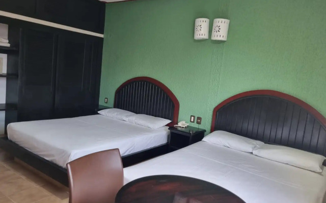 Suites Los Arcos
