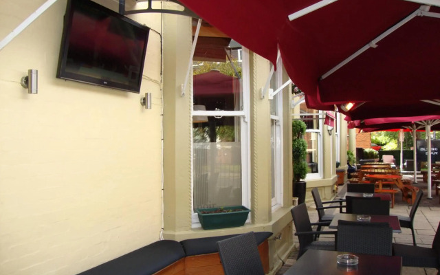 Whites Hotel