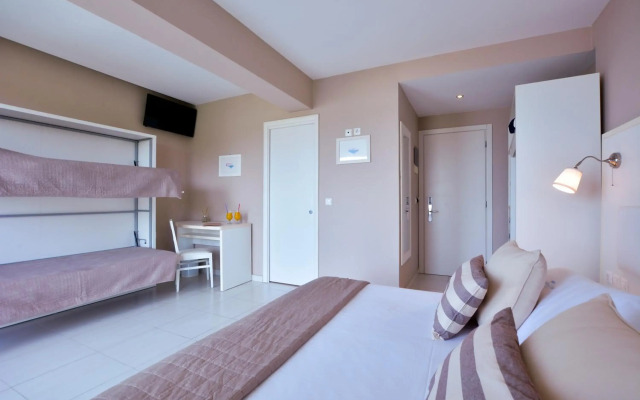 Sidari Beach Hotel