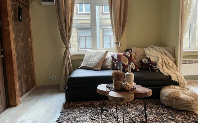 Cozy 1Br Apts with Yard and Parking