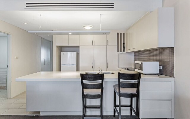 Cote D'Azur, Unit 40/61 Donald Street