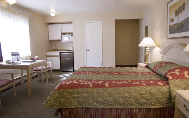 Pacific Inn
