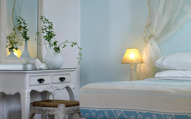 Folegandros Apartments