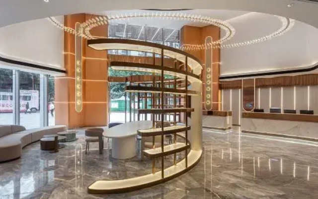 Starway Hotel (Dazhou Luofu Plaza)