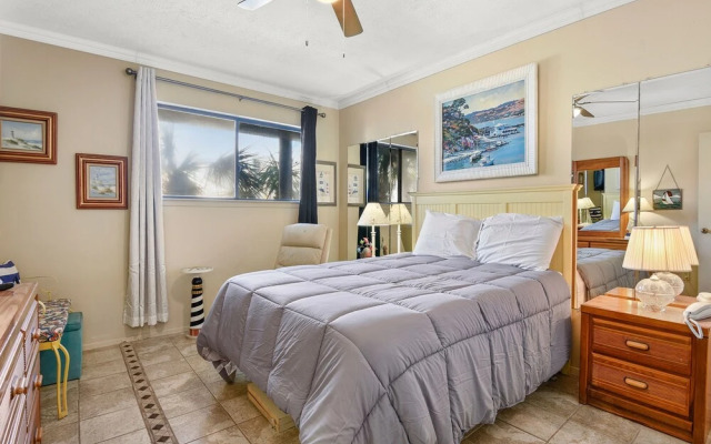 Nautical Watch B-8 by Vtrips