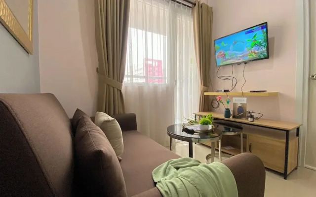 Good Deal And Homey 2Br Green Pramuka City Apartment