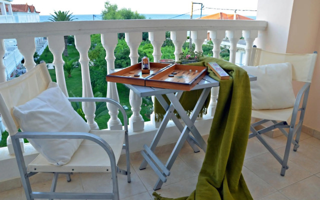 Belussi Beach Hotel & Suites