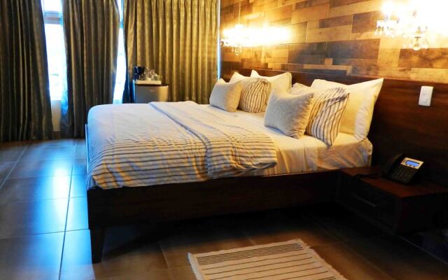 MON Hotel Boutique
