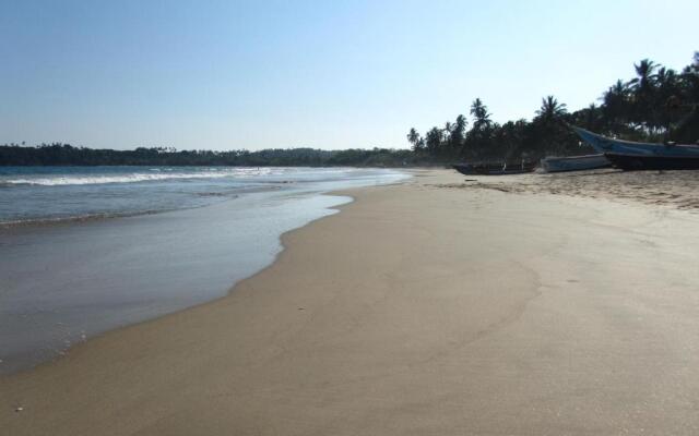 Isana Beach House