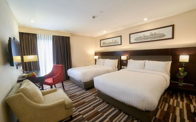 Avari Xpress Gulberg