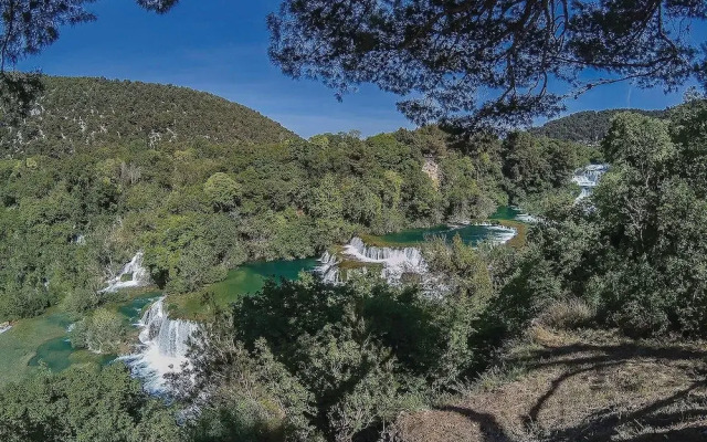 Amazing Home in Zaboric With 7 Bedrooms, Wifi and Outdoor Swimming Pool