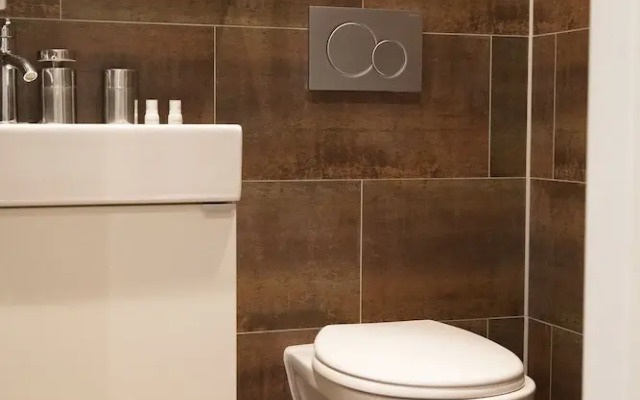 Elegant Apartment with POCKET WIFI !!!