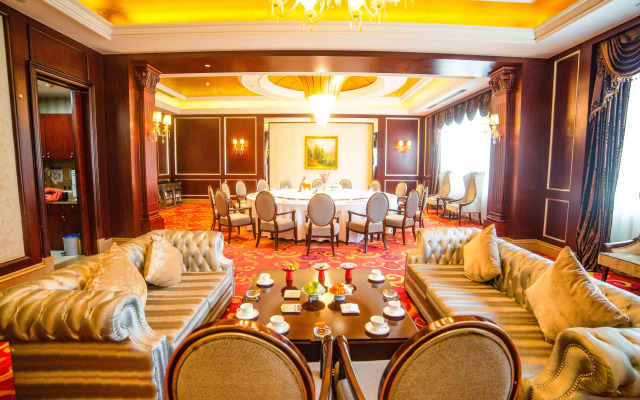 Howard Johnson by  Domando Plaza Wulanchabu