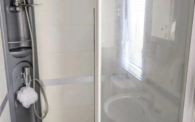 Immaculate Sen Friendly 3-bed Caravan in Porthcawl