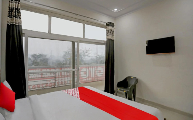 OYO Flagship 80632 Relax Inn