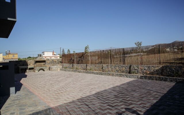 Irene Beach Apartments